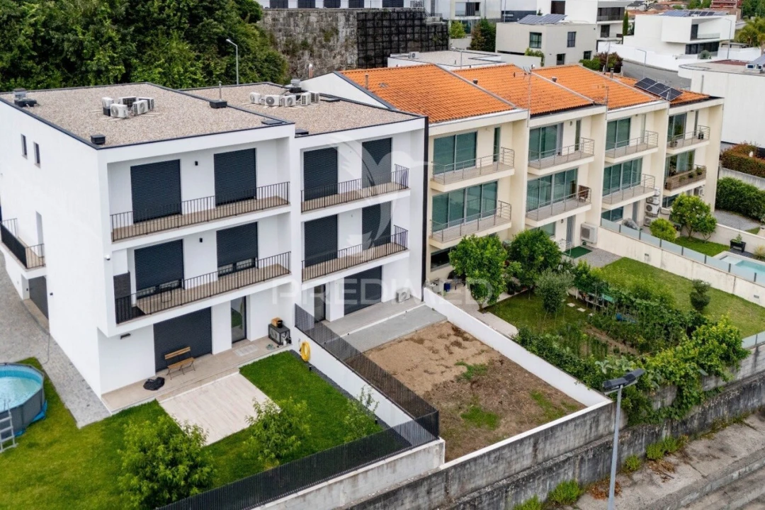 Moradia T3 para Venda em Este (São Pedro e São Mamede) Foto 3