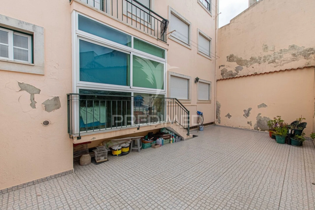 Apartamento T3 para Venda em Vila Nova da Rainha Foto 13