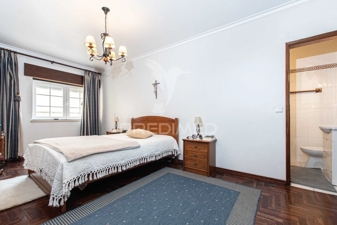 Apartamento T3 para Venda em Vila Nova da Rainha Foto 9