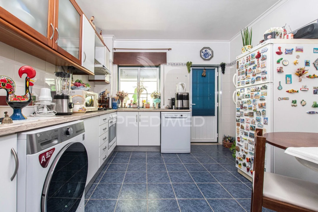 Apartamento T3 para Venda em Vila Nova da Rainha Foto 5