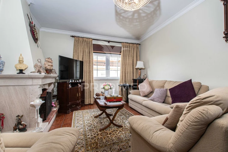Apartamento T3 para Venda em Vila Nova da Rainha Foto 3