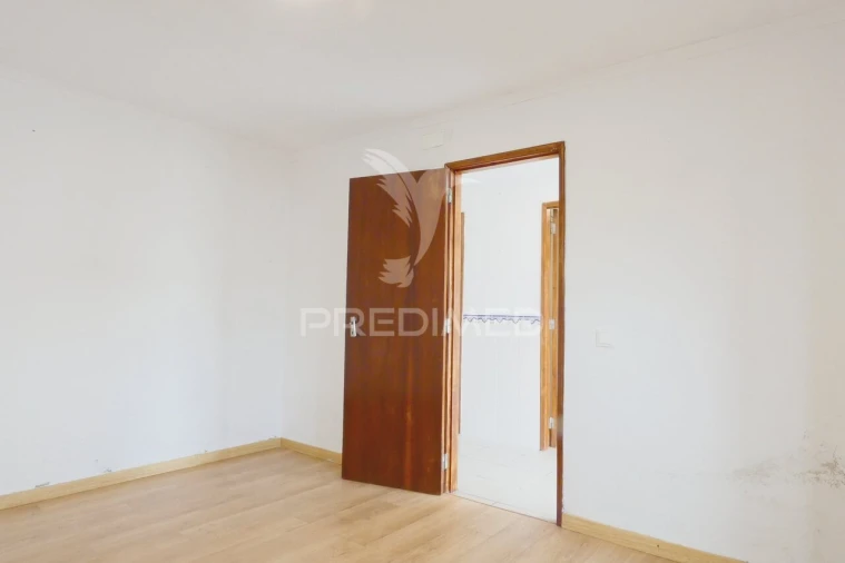 Moradia T2 para Venda em Muge Foto 9