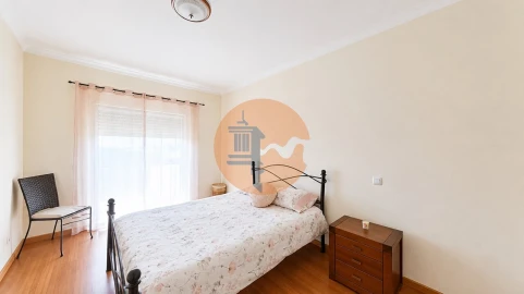 Apartamento T4 para Venda em Quelfes