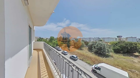 Apartamento T4 para Venda em Quelfes