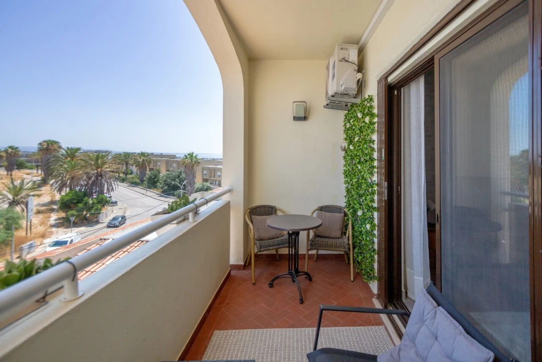 Apartamento T1 para Venda em Albufeira e Olhos de Água Foto 1