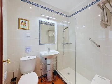 Moradia T6 para Venda em Alvor