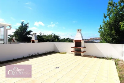 Moradia T3 para Arrendamento em Marinha Grande
