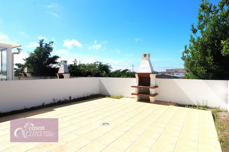 Moradia T3 para Arrendamento em Marinha Grande Foto 3