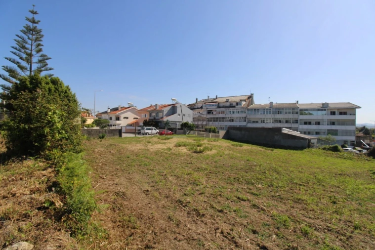 Terreno P/ Prédio para Venda em Oliveira do Douro Foto 10