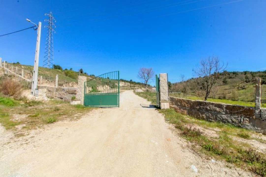 Quinta T2 para Venda em Guarda Foto 2