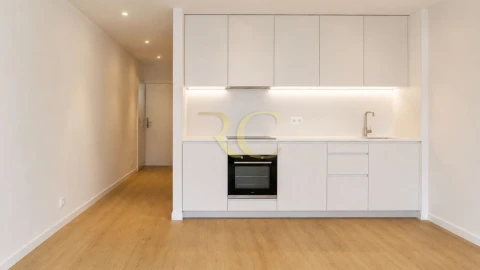 Apartamento para Venda em Mafamude e Vilar do Paraíso