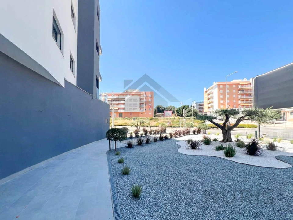 Apartamento T2 para Venda em Armação de Pera Foto 53