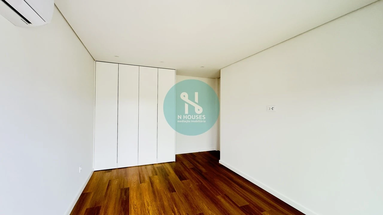 Apartamento T3 para Venda em Ferreiros e Gondizalves Foto 12