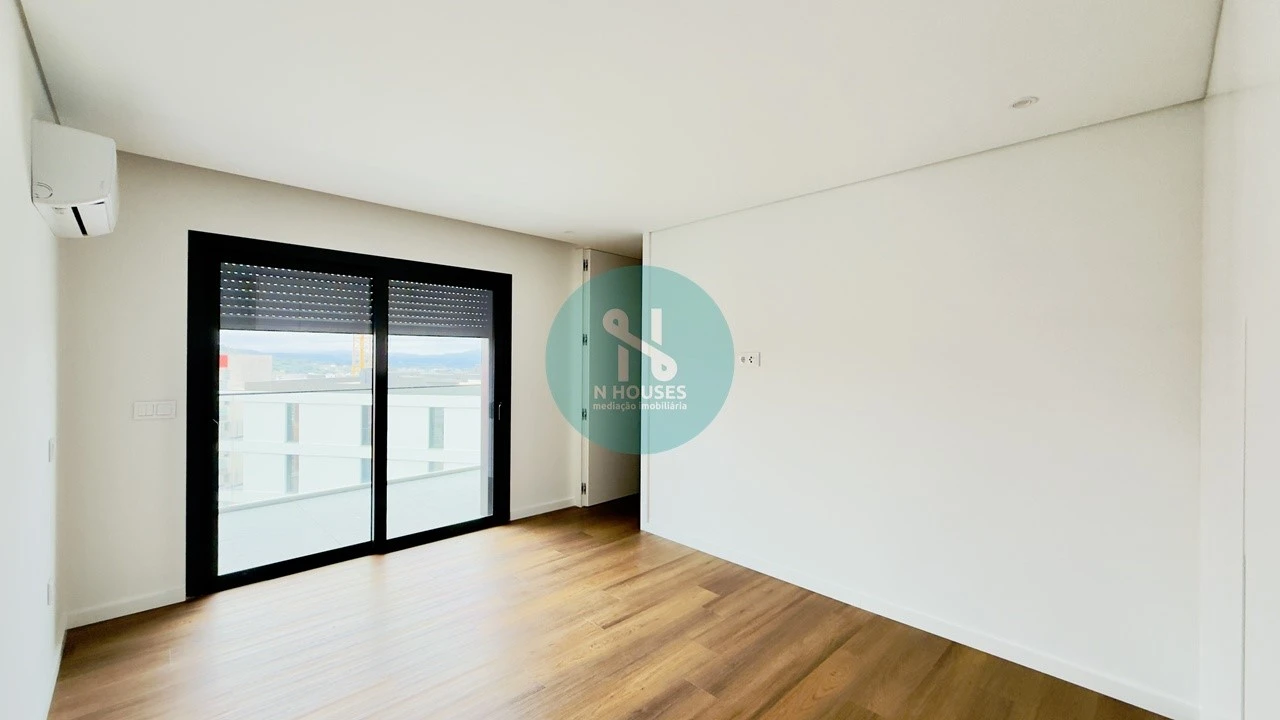 Apartamento T3 para Venda em Ferreiros e Gondizalves Foto 13