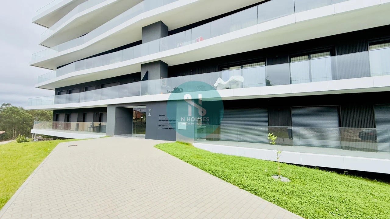 Apartamento T3 para Venda em Ferreiros e Gondizalves Foto 1