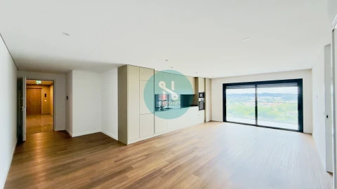 Apartamento T3 para Venda em Ferreiros e Gondizalves