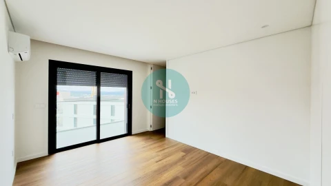 Apartamento T3 para Venda em Ferreiros e Gondizalves