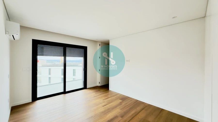 Apartamento T3 para Venda em Ferreiros e Gondizalves Foto 13