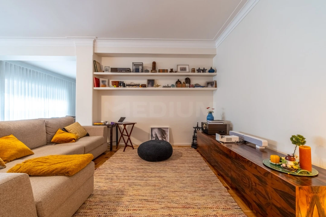 Apartamento T5 para Venda em Lordelo do Ouro e Massarelos Foto 3