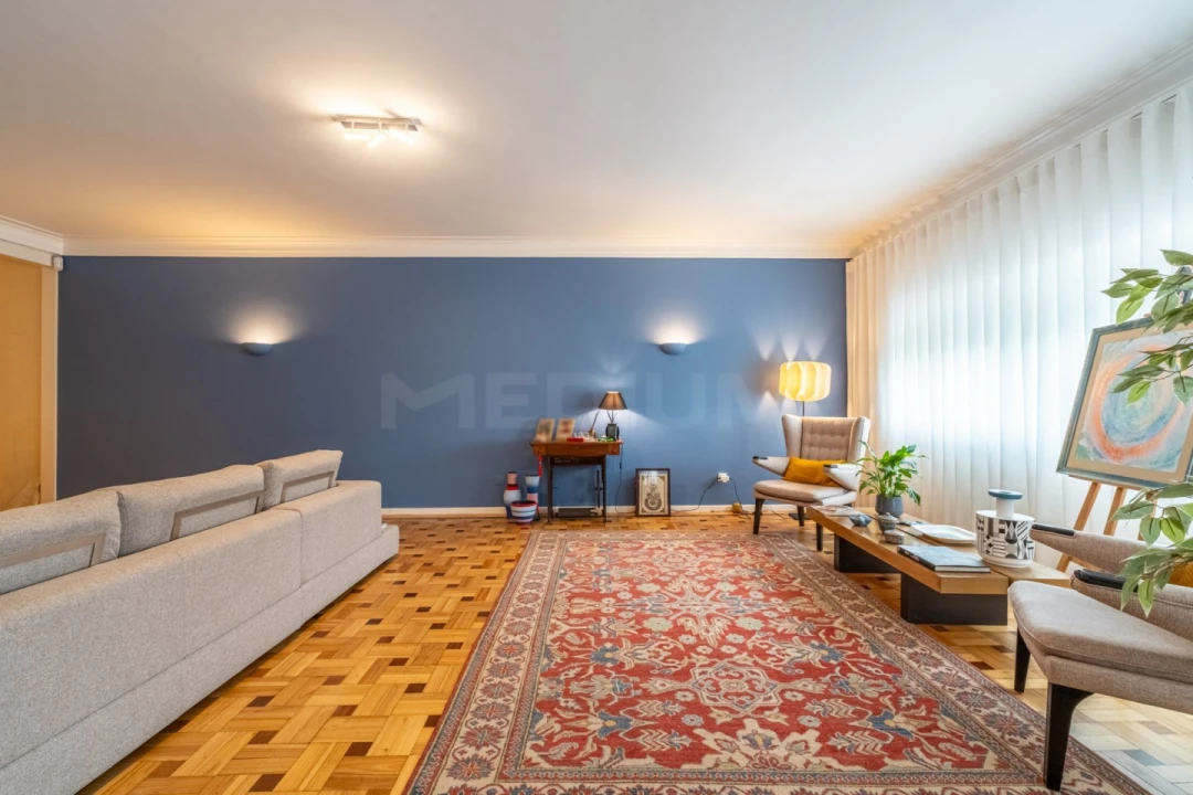 Apartamento T5 para Venda em Lordelo do Ouro e Massarelos Foto 5