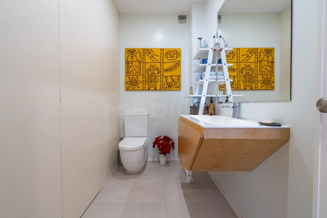 Apartamento T5 para Venda em Lordelo do Ouro e Massarelos Foto 9