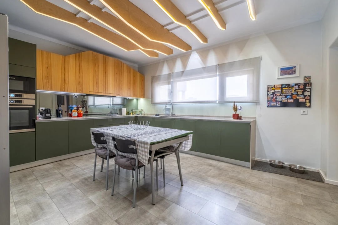 Apartamento T5 para Venda em Lordelo do Ouro e Massarelos Foto 10