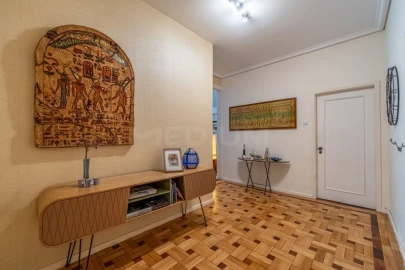 Apartamento T5 para Venda em Lordelo do Ouro e Massarelos