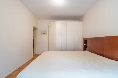 Apartamento T5 para Venda em Lordelo do Ouro e Massarelos
