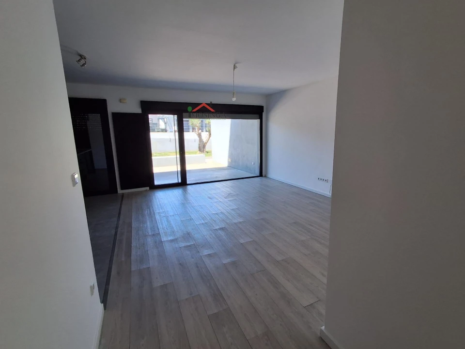 Apartamento T2 para Venda em Ferreira do Alentejo e Canhestros Foto 15