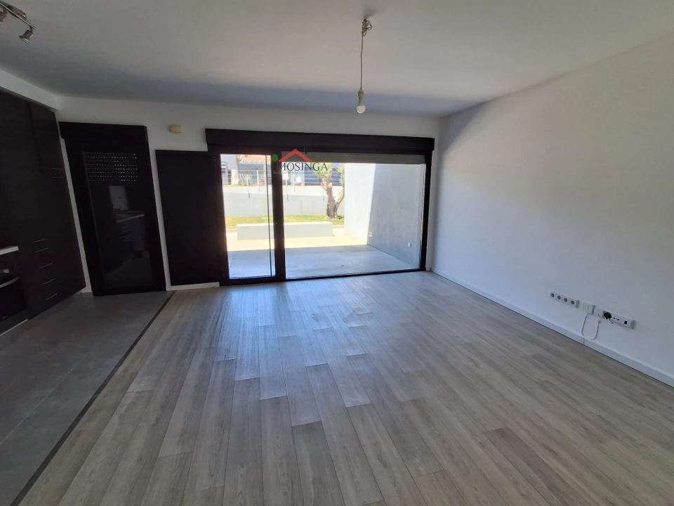 Apartamento T2 para Venda em Ferreira do Alentejo e Canhestros Foto 9