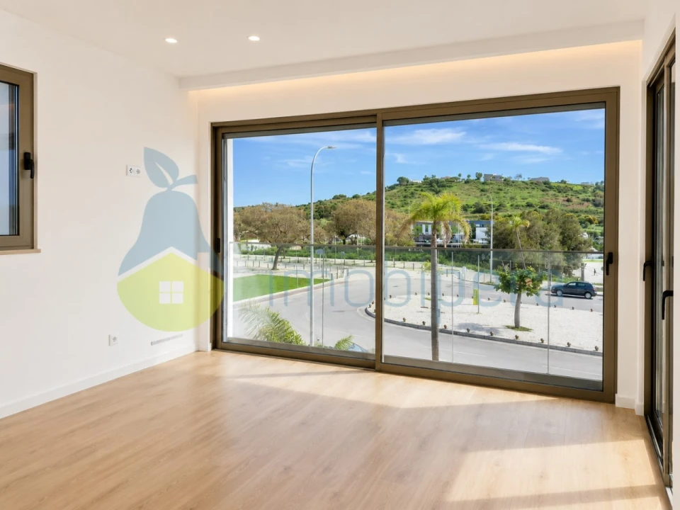 Moradia T3 para Venda em Albufeira e Olhos de Água Foto 16