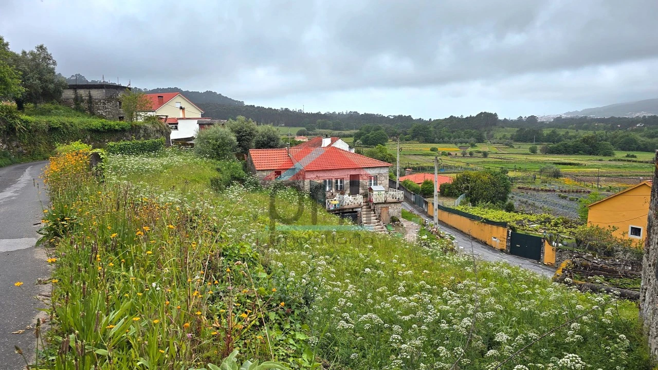Terreno para Venda em Freixieiro de Soutelo Foto 3