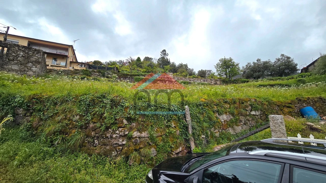 Terreno para Venda em Freixieiro de Soutelo Foto 6