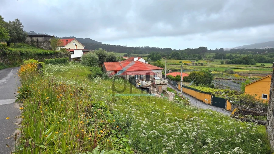 Terreno para Venda em Freixieiro de Soutelo Foto 3