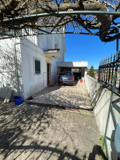 Moradia T6 para Venda em Oeiras e São Julião da Barra, Paço de Arcos e Caxias