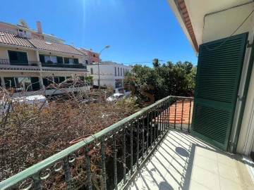 Moradia T6 para Venda em Oeiras e São Julião da Barra, Paço de Arcos e Caxias