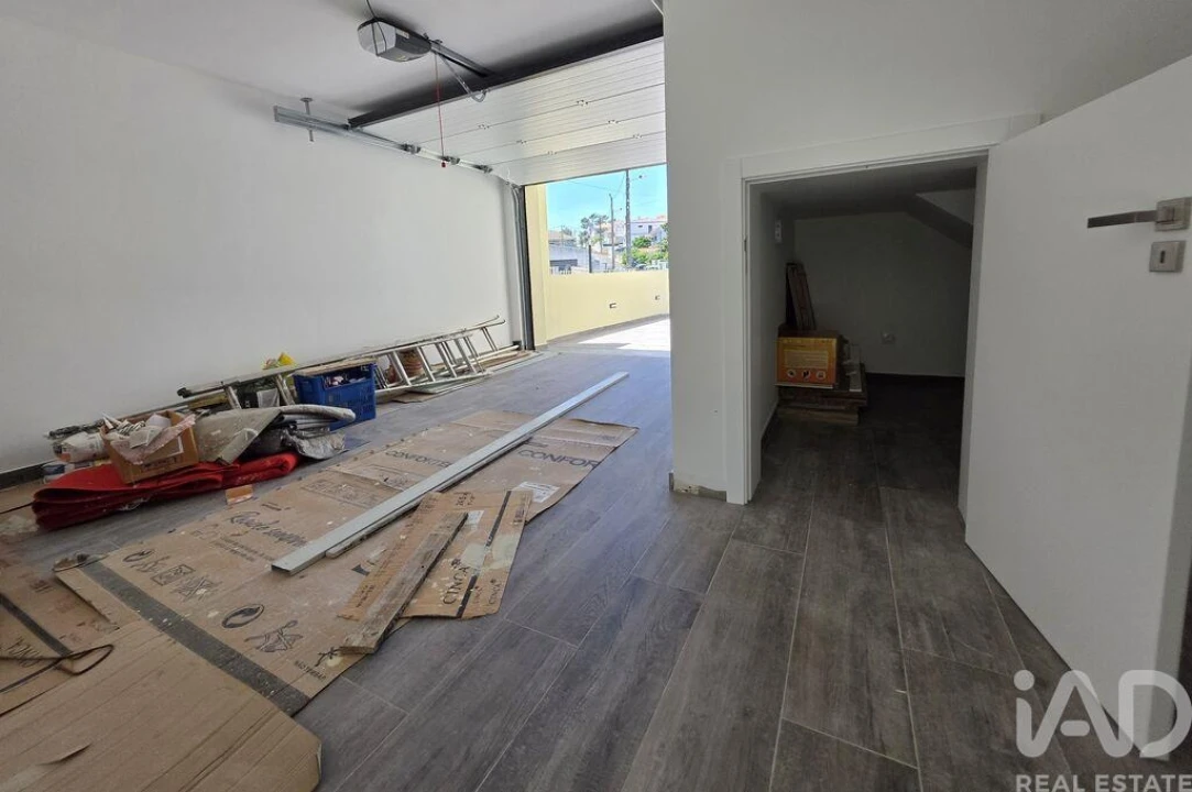 Moradia T4 para Venda em Charneca de Caparica e Sobreda Foto 15