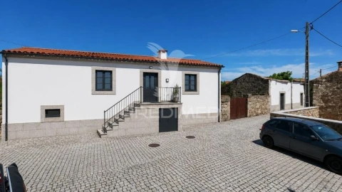 Moradia T9 para Venda em Almeida