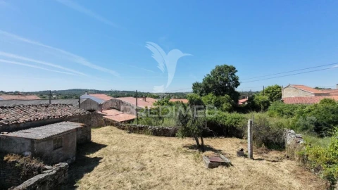Moradia T9 para Venda em Almeida