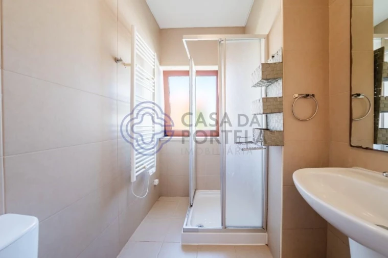 Moradia T3 para Venda em Vau Foto 44