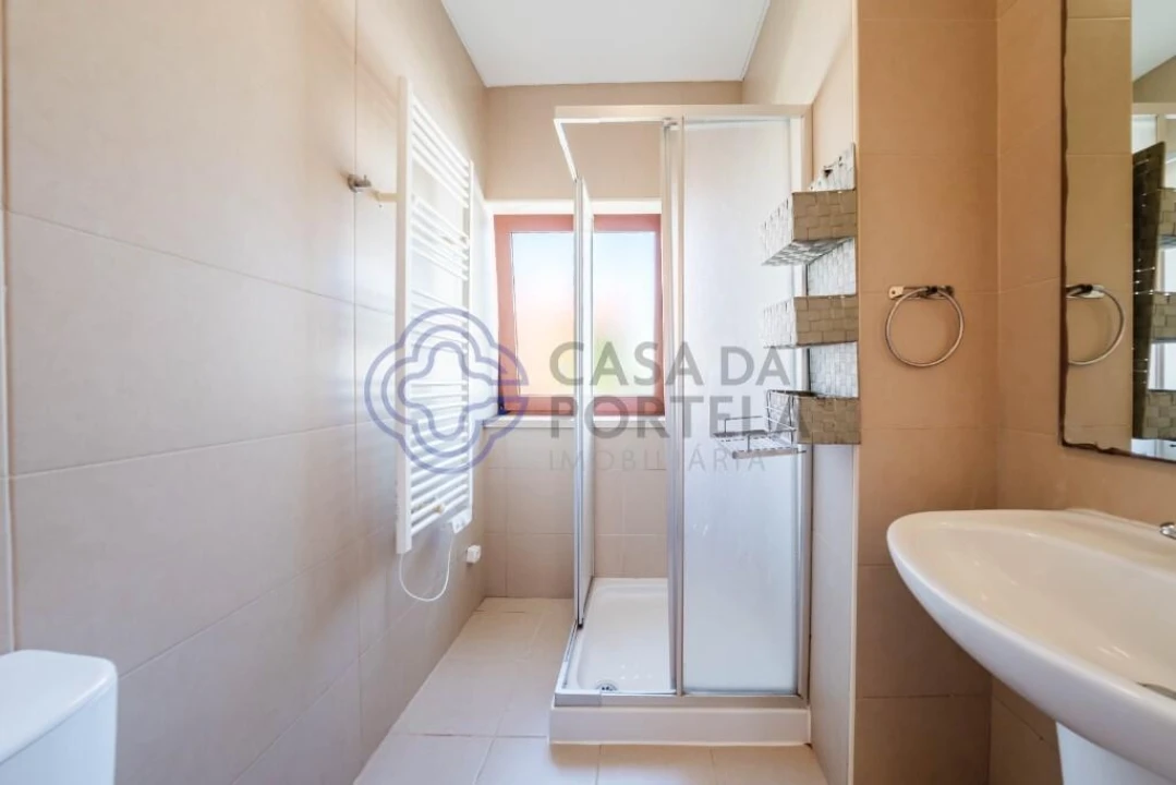 Moradia T3 para Venda em Vau Foto 44