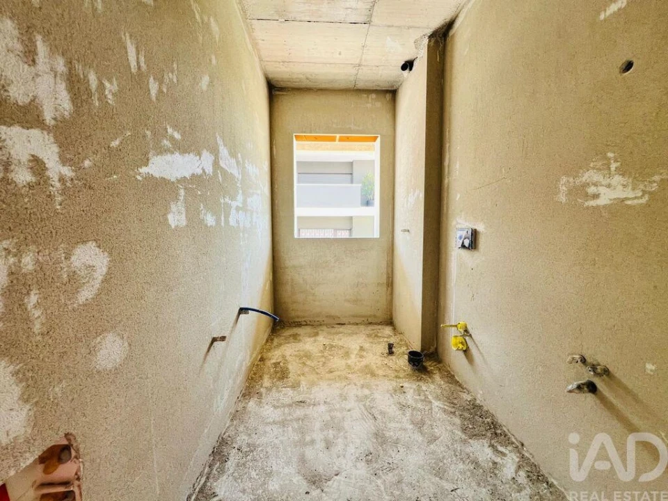 Apartamento para Venda em Parceiros e Azoia Foto 28