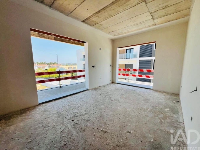 Apartamento para Venda em Parceiros e Azoia Foto 23
