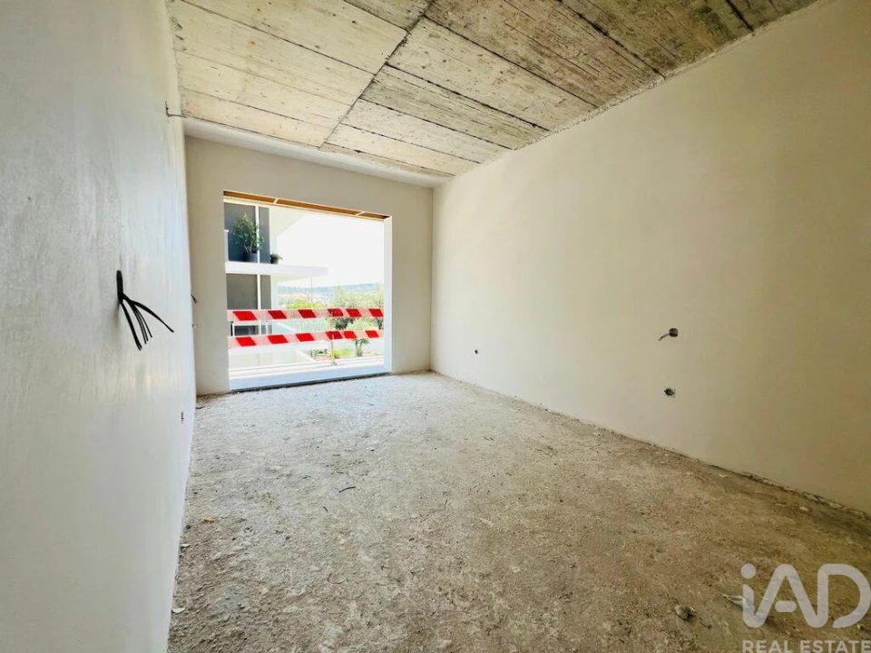 Apartamento para Venda em Parceiros e Azoia Foto 25