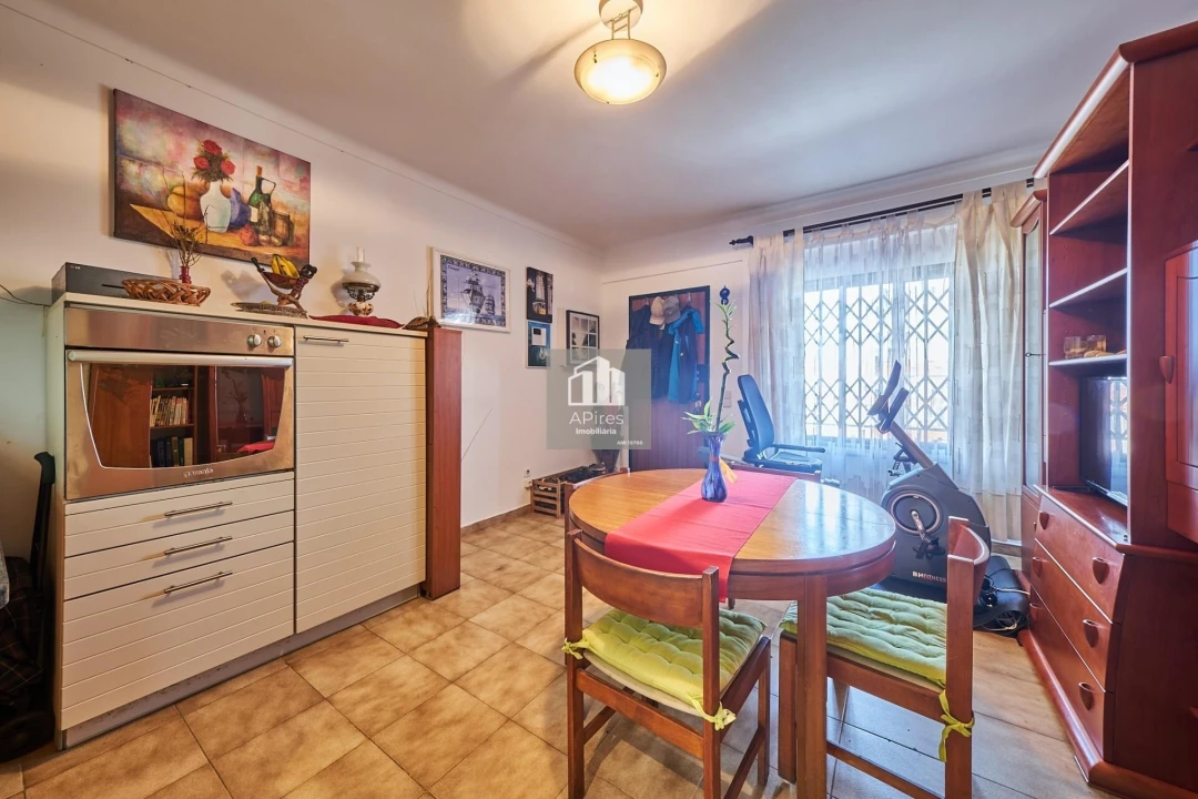 Apartamento T4 para Venda em Costa da Caparica Foto 19