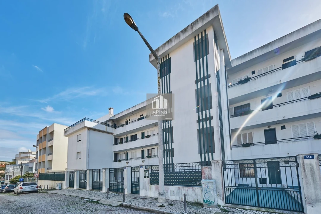 Apartamento T4 para Venda em Costa da Caparica Foto 25