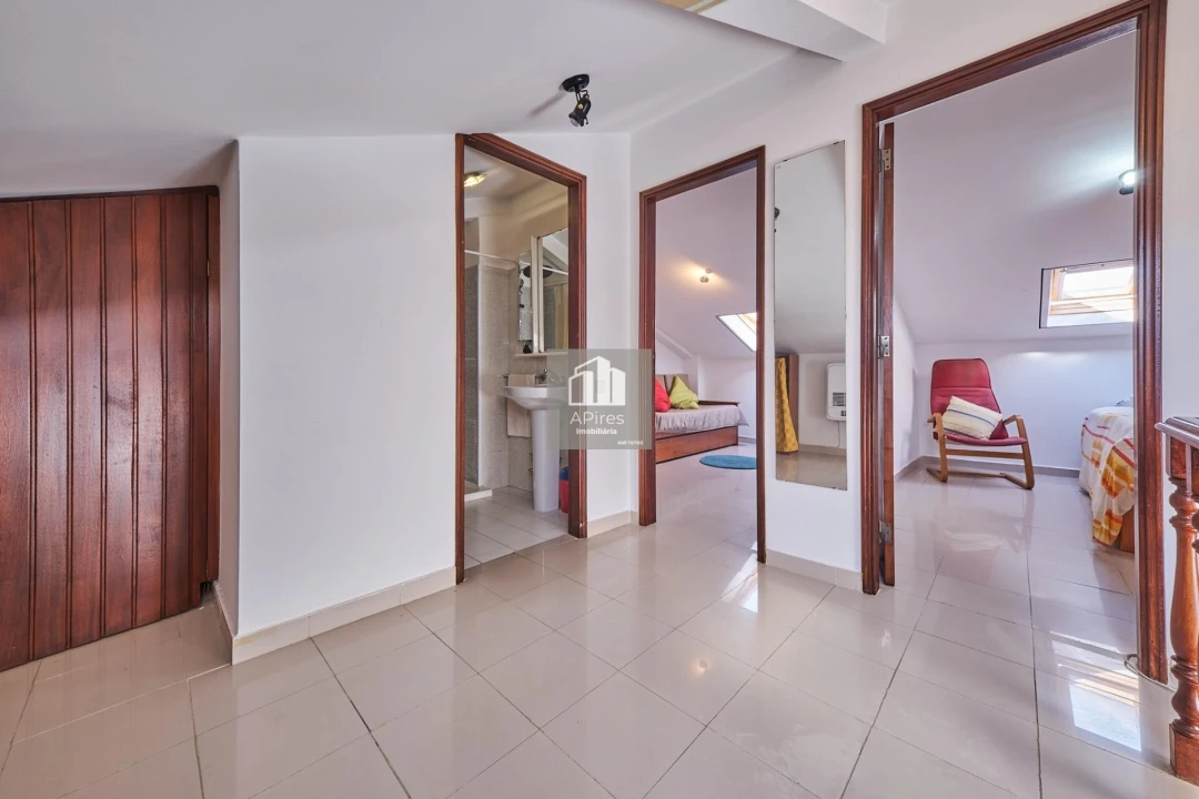 Apartamento T4 para Venda em Costa da Caparica Foto 13