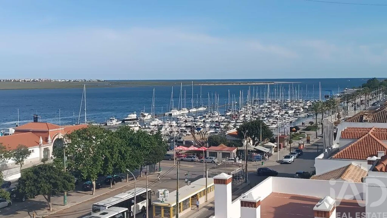 Apartamento T2 para Venda em Vila Real de Santo Antonio Foto 8