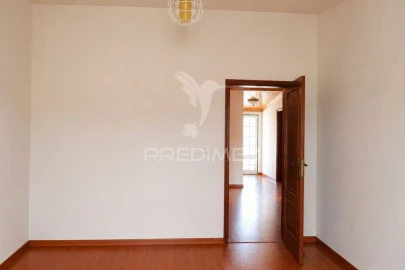 Moradia T5 para Venda em Fundão, Valverde, Donas, A. Joanes, A. Nova Cabo