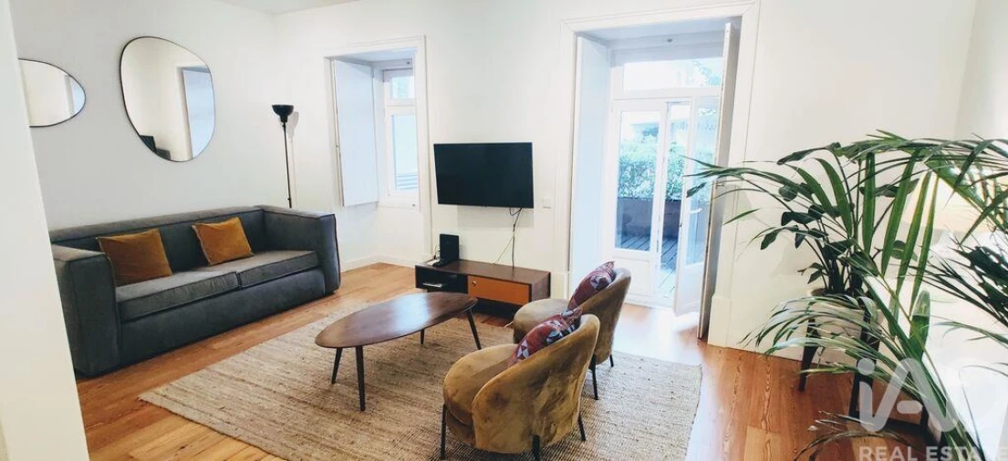Apartamento T1 para Arrendamento em Santa Maria Maior Foto 9